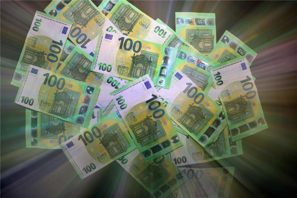 Die Deutschen sparen weiterhin eifrig.Karl-Josef Hildenbrand/dpa