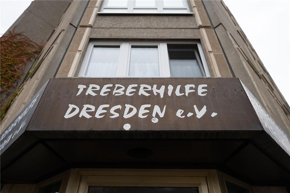 Die Diakonie sieht angesichts von Einschnitten Angebote der Kinder- und Jugendhilfe in Gefahr (Archivbild).Robert Michael/dpa