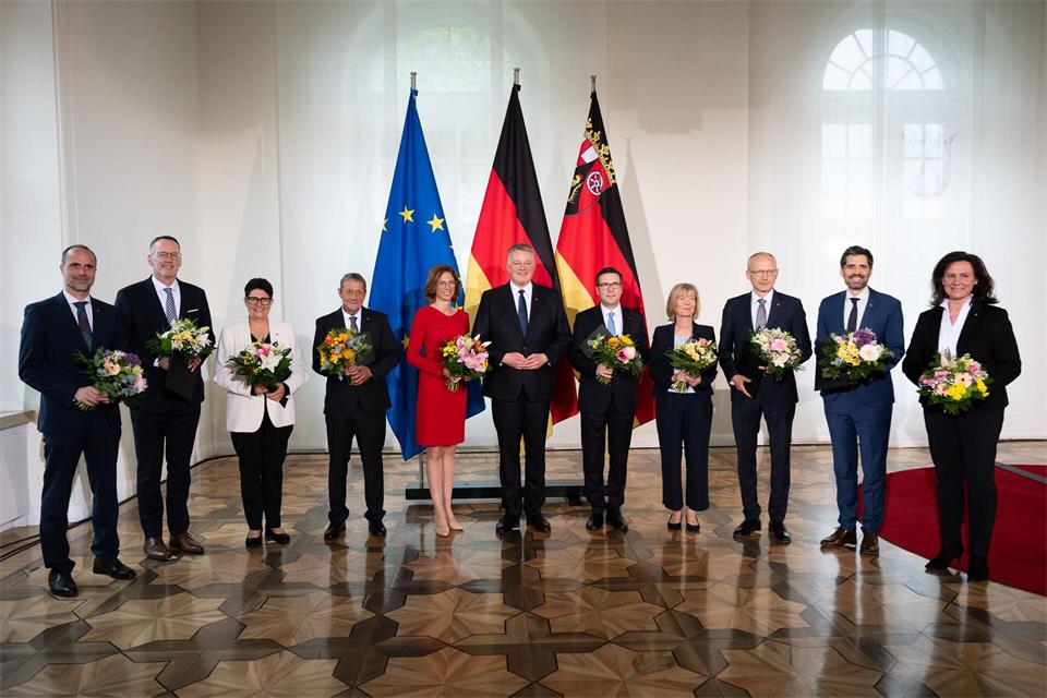 Die Dienstwagen-Flotte des rheinland-pfälzischen Kabinetts bekam von der Deutschen Umwelthilfe keine gute Note. (Archivfoto)Florian Wiegand/dpa