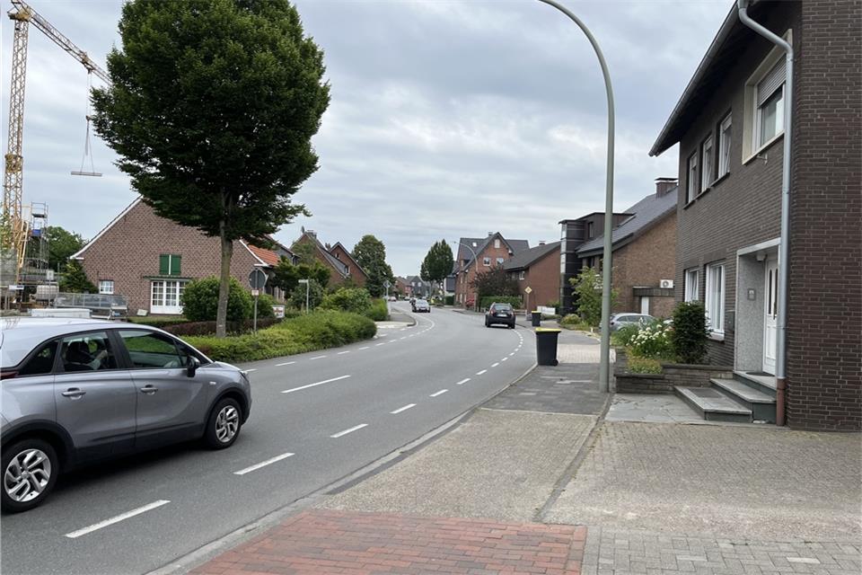 Die Dorstener Straße braucht ein niedrigeres Tempolimit, sagen Anwohner. 