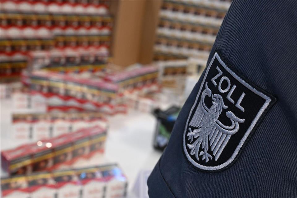 Die Drogen waren rund 1,3 Millionen Euro wert. (Symbolbild)Arne Dedert/dpa