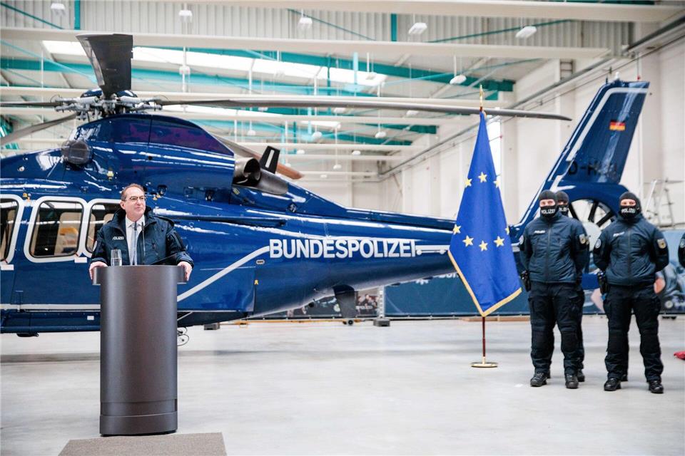 Die Drohnenabwehr soll auch dank Technik verbessert werden. Carsten Koall/dpa