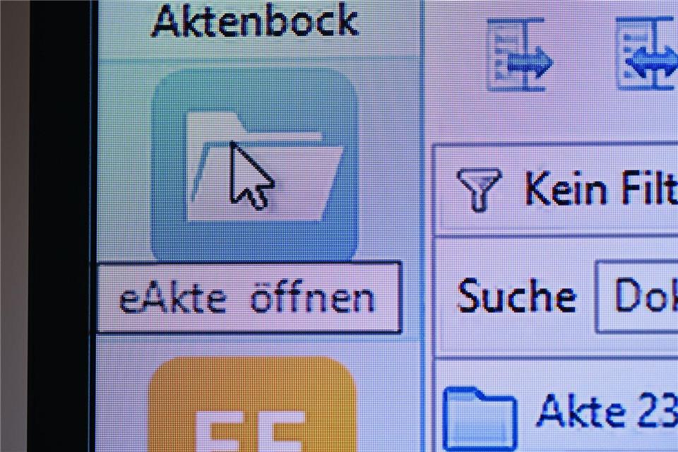Die E-Akte wird an weiteren Gerichten in Sachsen-Anhalt genutzt. (Symbolbild)Patrick Pleul/dpa