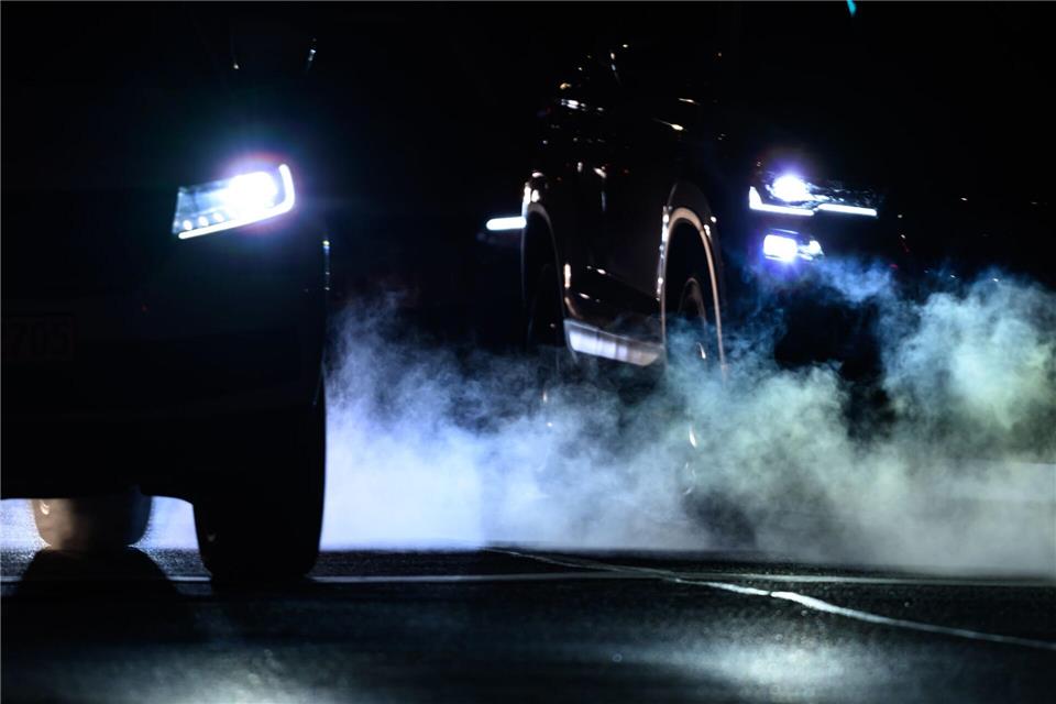 Die EU-Kommission will vom 100-Prozent-Reduktionsziel für Autos beim klimaschädlichen CO2-Ausstoß abrücken. (Symbolbild)Robert Michael/dpa