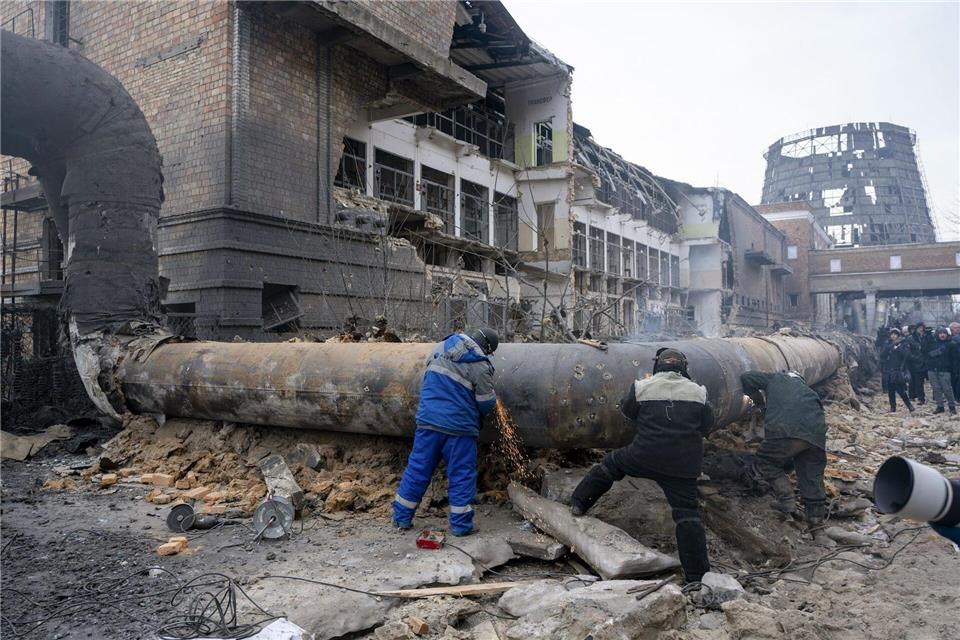 Die EU will die Ukraine beim Wiederaufbau von Infrastruktur unterstützen. (Archivbild)-/Kyodo/dpa