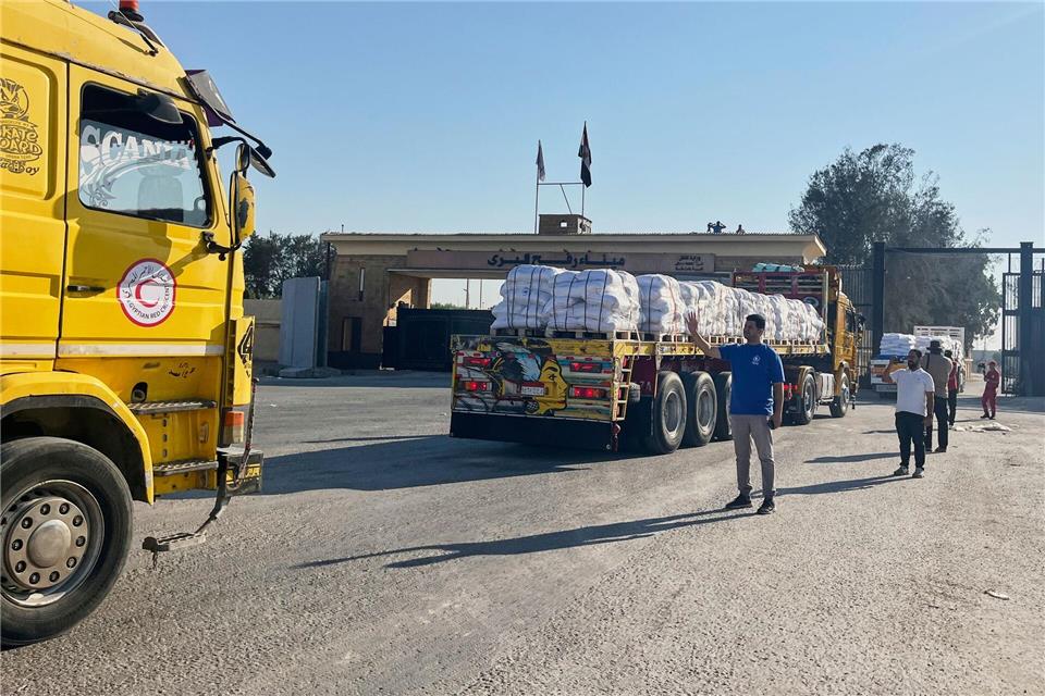 Macron warnt vor andauernder Bedrohung durch Hamas Die EU will sich mit Grenzschutzexperten an der Umsetzung des Friedensplans von US-Präsident Trump beteiligen. (Archivbild) Mohammed Arafat/AP/dpa