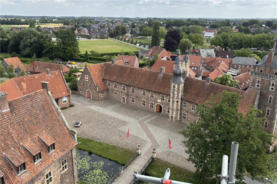 Die Ehrenamtsakademie ist im Raesfelder Schloss untergebracht. Die Akademie des Handwerks will ihre Aktivitäten künftig stärker auf die Vorburg konzentrieren.