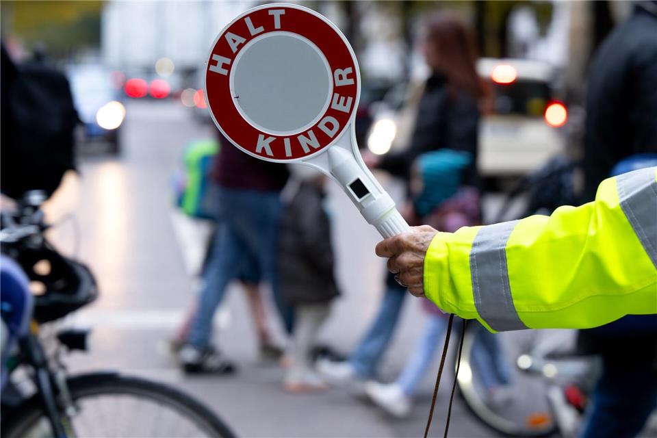 Die Ehrenamtspauschale wurde auf 960 Euro im Jahr erhöht: Voraussetzung für die steuerfreien Beträge ist, dass Ehrenamtstätigkeiten nebenberuflich und gemeinnützig ausgeübt werden.Sven Hoppe/dpa/dpa-tmn