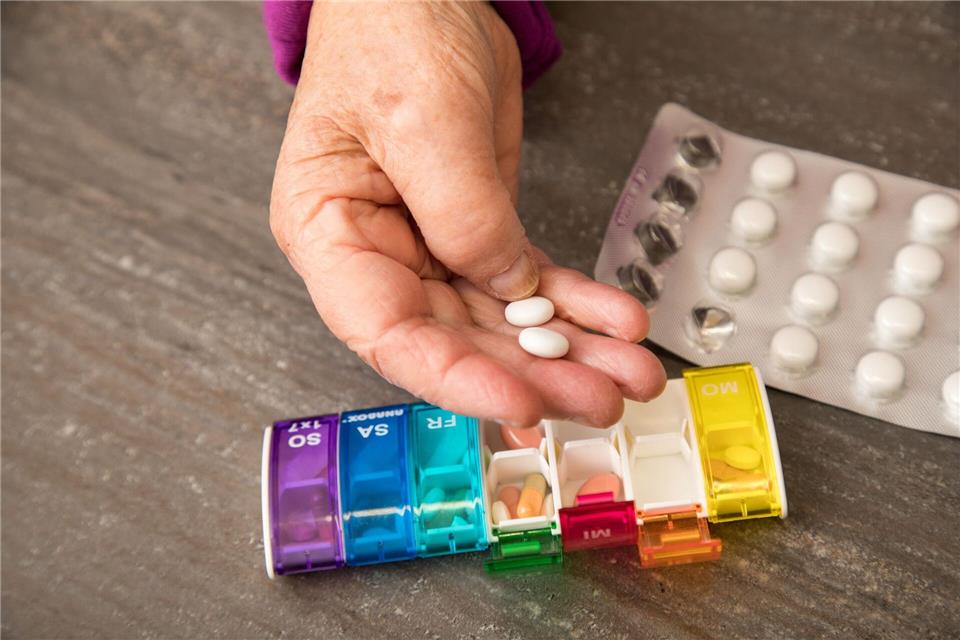 Die Einnahme von Medikamenten sollten Gläubige während des Fastenmonats Ramadan nicht eigenständig unterbrechen oder verändern.picture alliance / dpa Themendienst