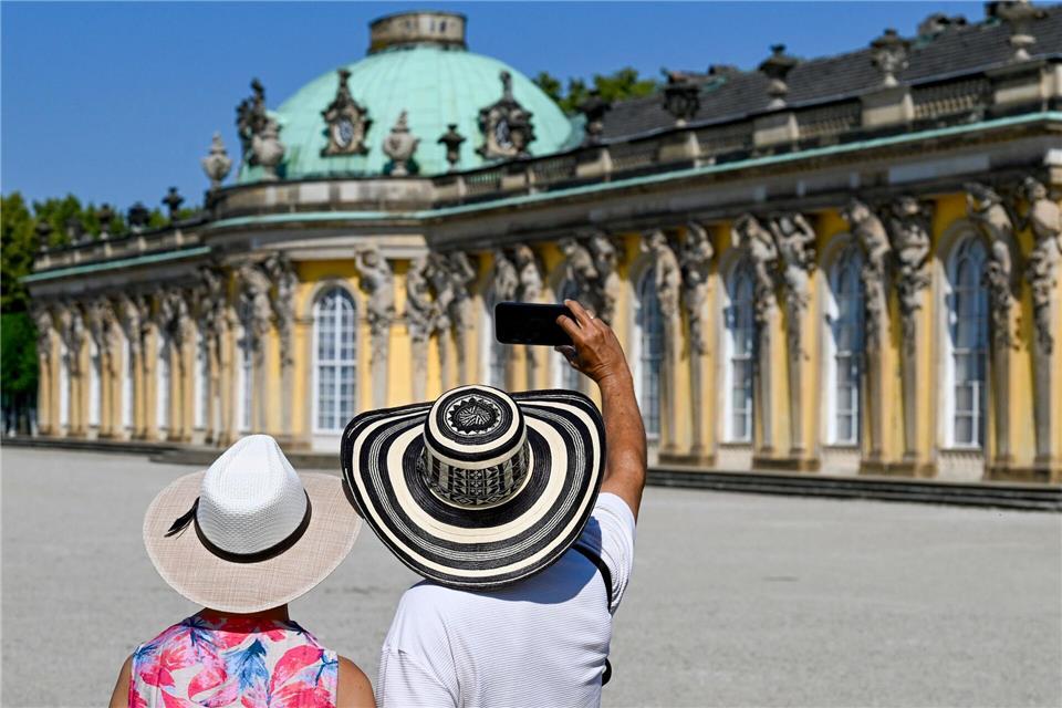 Die Eintrittspreise werden ab kommenden Jahr erhöht für die historischen Schlösser und Gärten. (Symbolfoto)Jens Kalaene/dpa