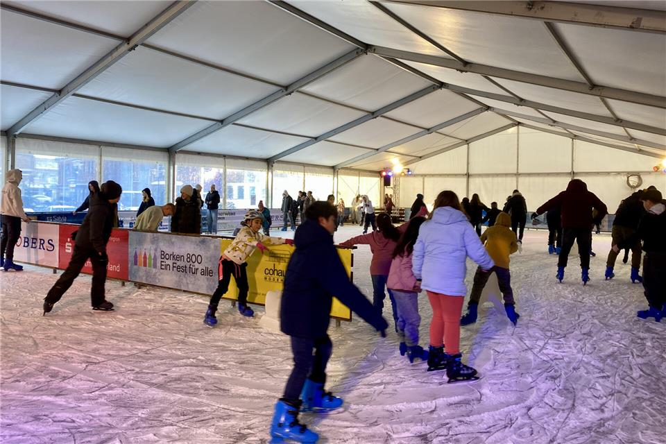 Die Eisbahn wurde in diesen Jahr von fast 12.000 Besuchern genutzt.