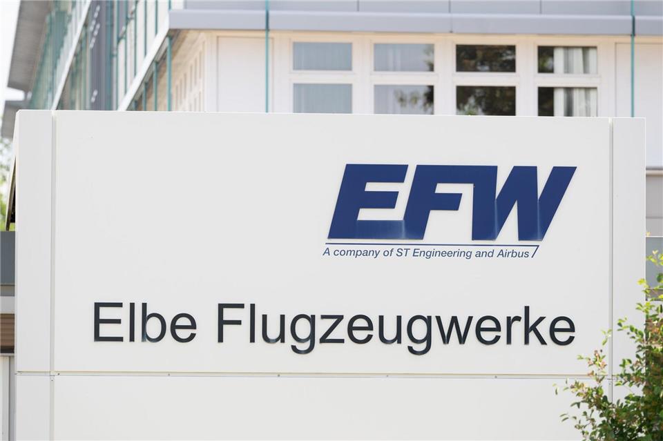 Die Elbe Flugzeugwerke in Dresden sind auf die Umrüstung von Flugzeugen spezialisiert. Sebastian Kahnert/dpa