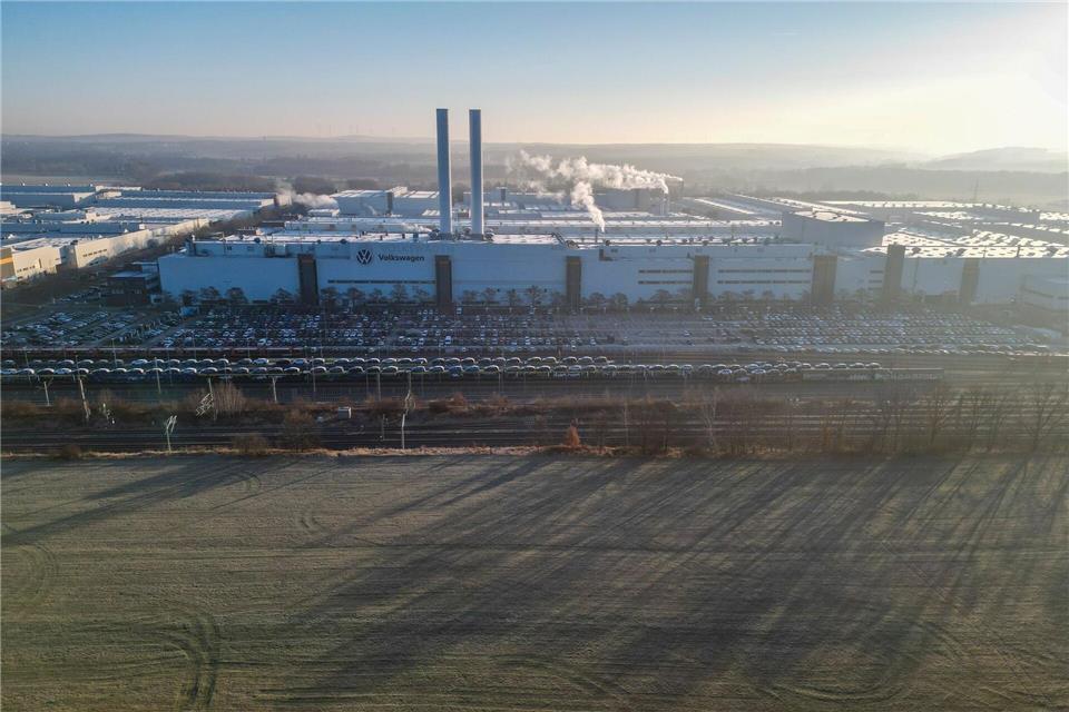 Die Elektromobilität spielt eine wichtige Rolle für die Autobauer in Ostdeutschland. Jan Woitas/dpa