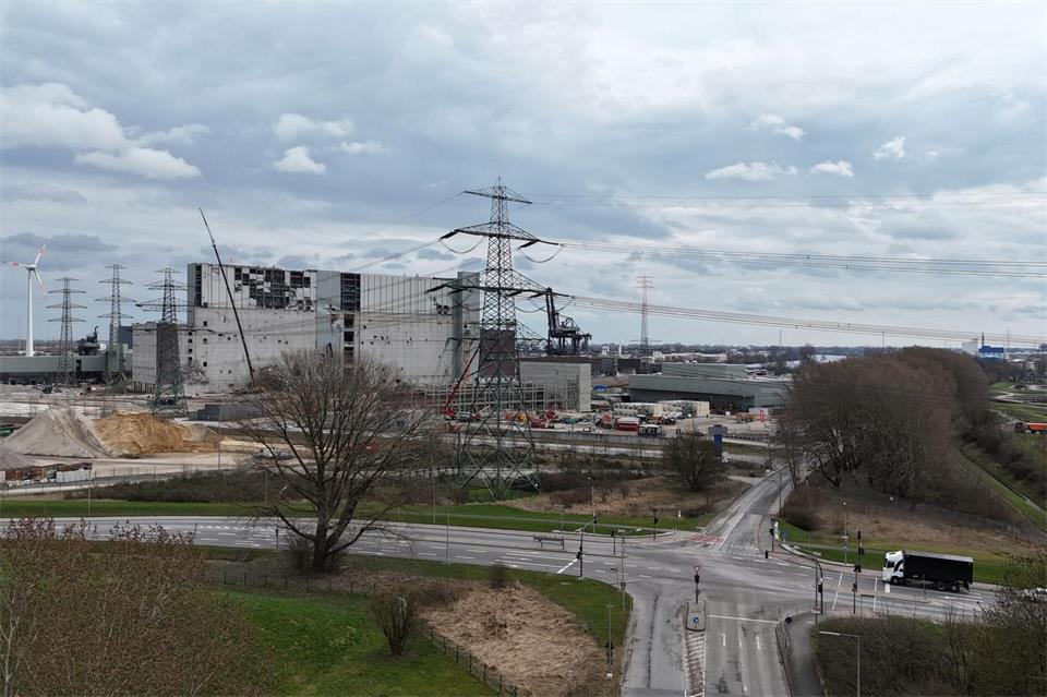 Die Energienetze haben mit dem Bau eines Anlagenparks begonnen. (Archivbild) Marcus Brandt/dpa