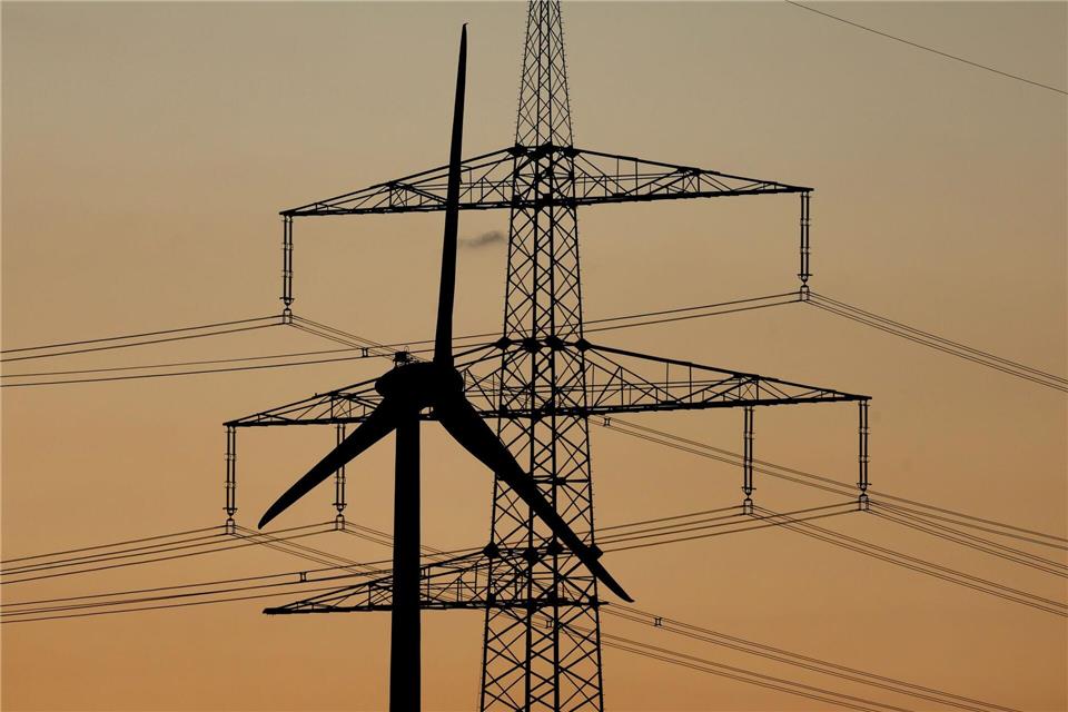 Energiekosten für Unternehmen in Bayern auf Vier-Jahres-Tief Die Energiepreise für die bayerische Wirtschaft sind zuletzt gesunken. (Archivbild)Karl-Josef Hildenbrand/dpa