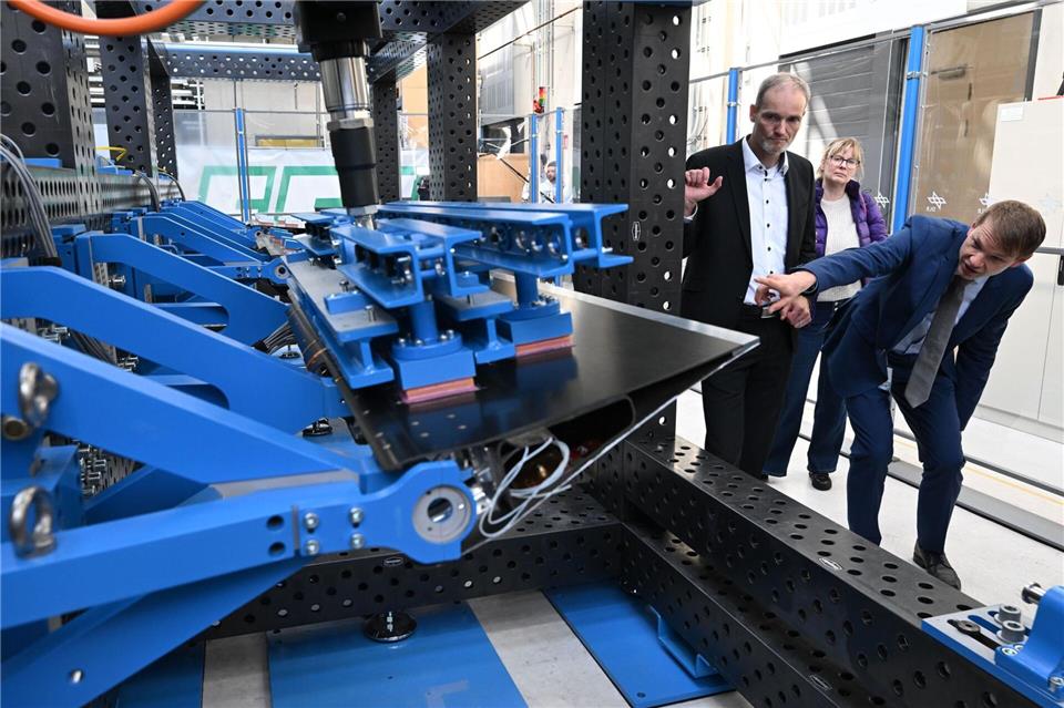 Die Entwicklung der neuen Flügel und ihrer Tragflächen ist wichtig für klimaverträgliche Flugzeuge.Carmen Jaspersen/dpa