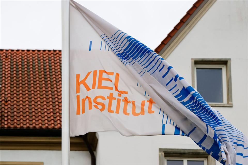 Die Erhebung der IfW begann am 24. Januar 2022, also einen Monat vor Beginn der völkerrechtswidrigen Invasion. (Symbolbild)Frank Molter/dpa