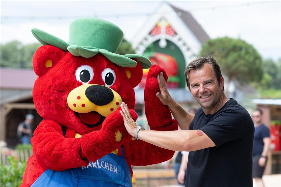 Die Erlebnisdörfer vom Erdbeeranbaubetrieb Karls sind vor allem im Norden und Osten bei Familien beliebt. (Archivbild)Sebastian Kahnert/dpa