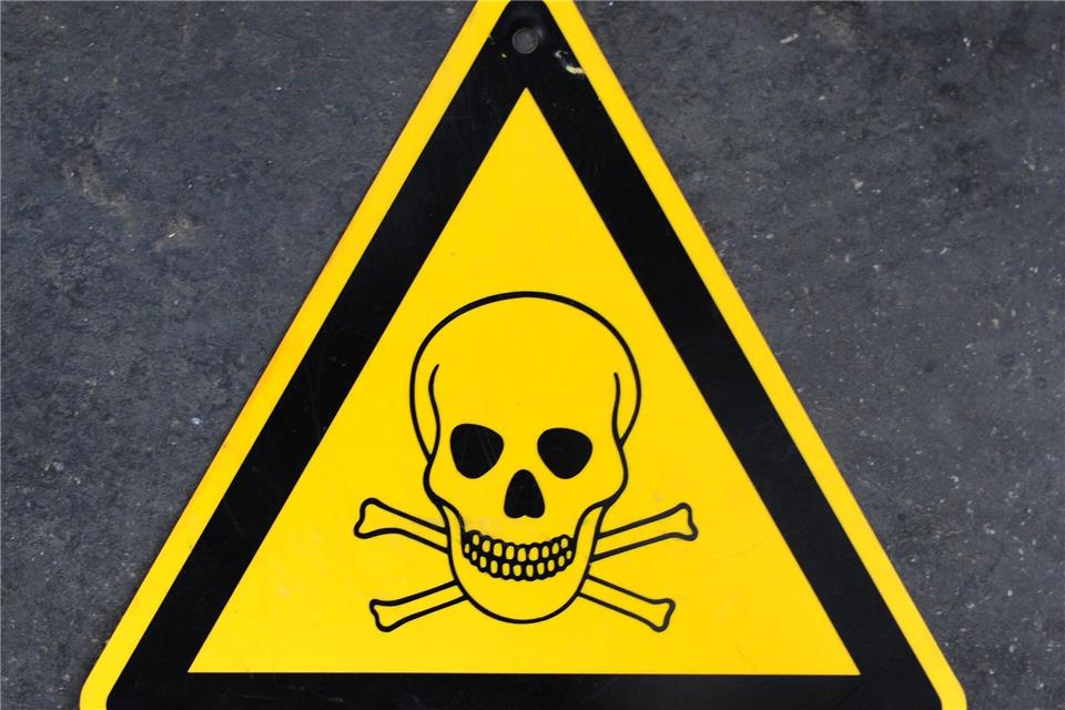 Die Ermittlungen nach dem Quecksilberfund im Salzwedeler Ortsteil Cheine dauern an. (Symbolbild)Marc Müller/dpa