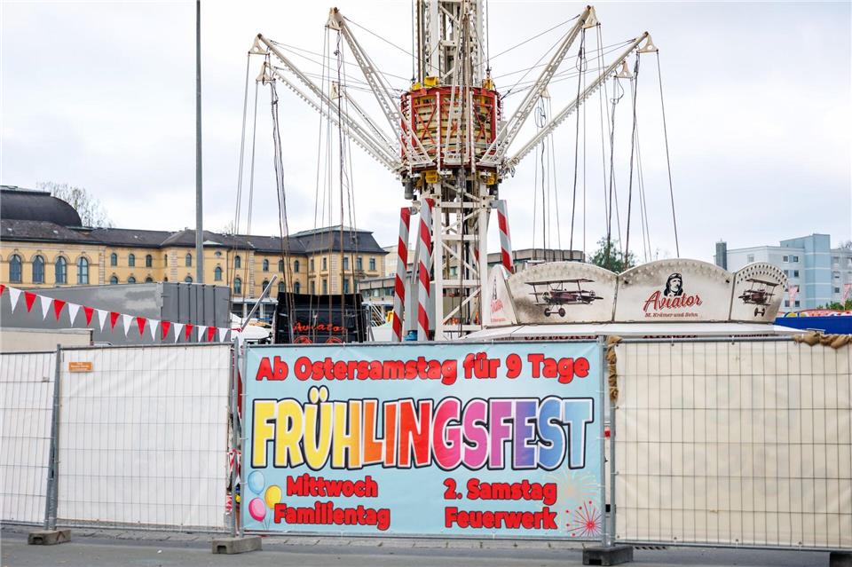 Die Ermittlungen zur Unfallursache laufen laut Polizei noch.Daniel Karmann/dpa