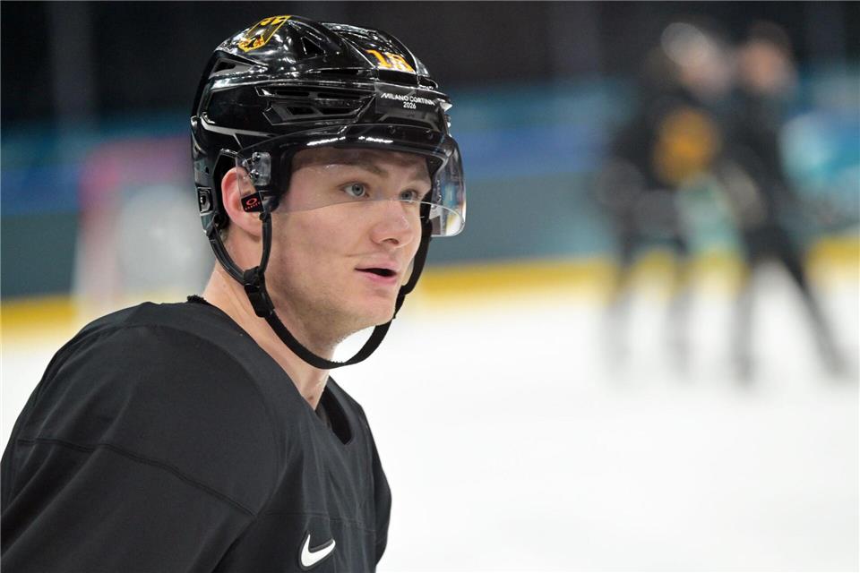 Die Ernennung von Tim Stützle zu einem von drei Kapitänen kommt überraschendPeter Kneffel/dpa