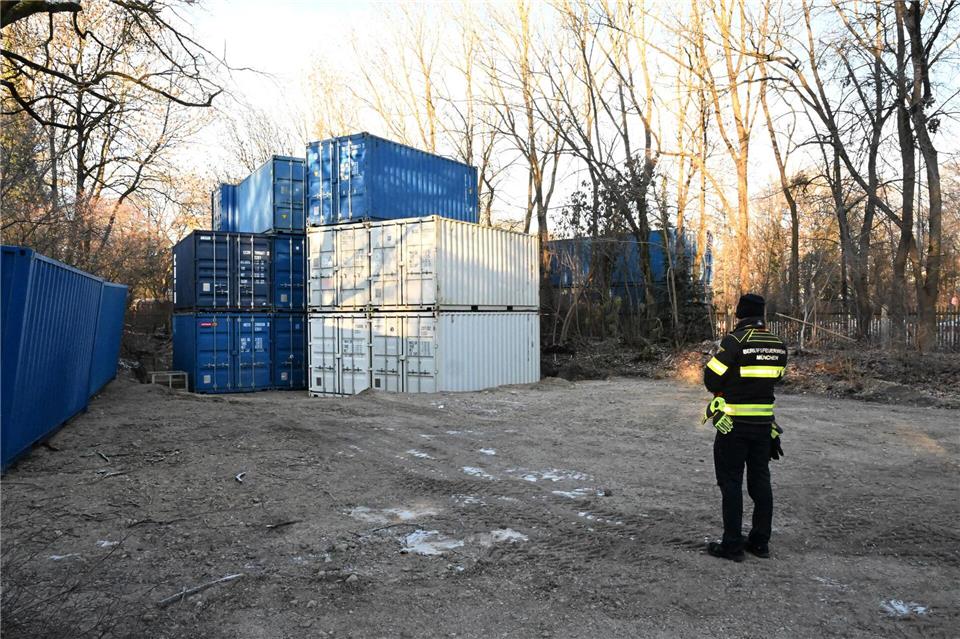 Die Evaluierung läuft laut Feuerwehr bisher planmäßig.Felix Hörhager/dpa