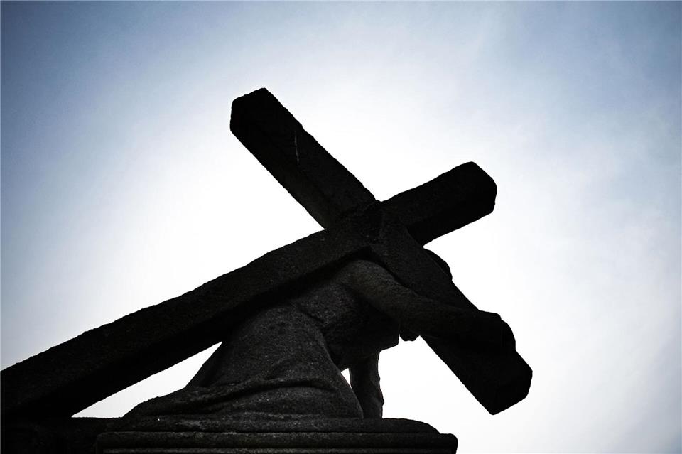 Die Evangelische Landeskirche verhängt in ihren Kirchgemeinden ein zweijähriges Baumoratorium. (Symbolbild)Nicolas Armer/dpa