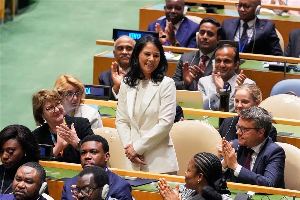 Baerbock tritt Job als Präsidentin der UN-Vollversammlung an Die Ex-Außenministerin tritt am Dienstag offiziell ihren neuen Job an. (Archivbild)Richard Drew/AP/dpa