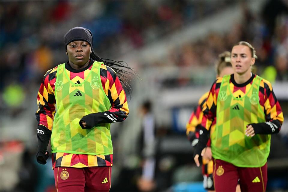 Die Ex-Frankfurterin Nicole Anyomi kämpft um einen Platz im DFB-Team.Sebastian Christoph Gollnow/dpa