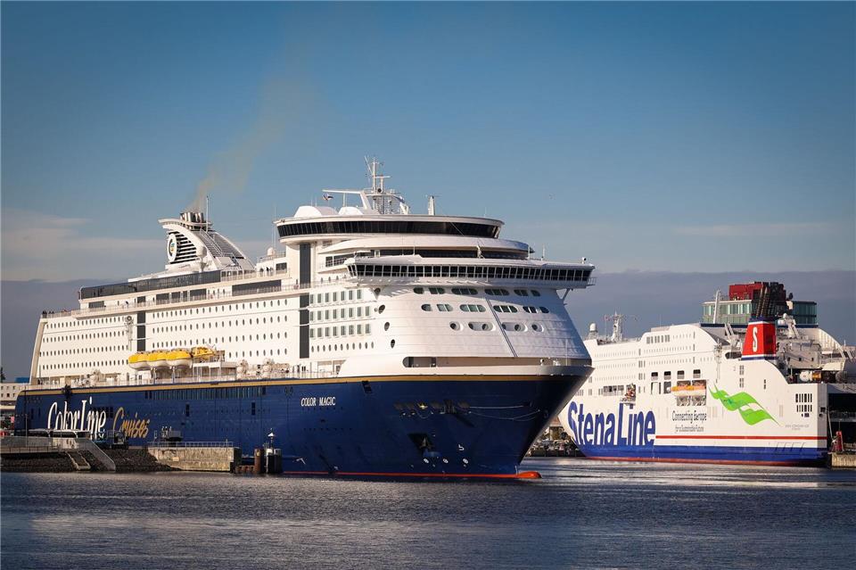 Die Fährschiffe nach Oslo und Göteborg fahren täglich. (Archivbild)Christian Charisius/dpa