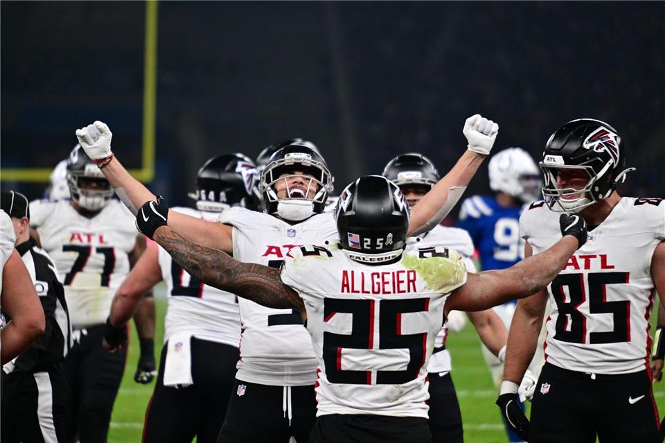 Die Falcons überraschten gegen den Favoriten.Sebastian Christoph Gollnow/dpa