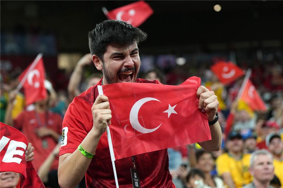Die Fans der Türkei haben große Hoffnungen für diese WM.Abbie Parr/AP/dpa
