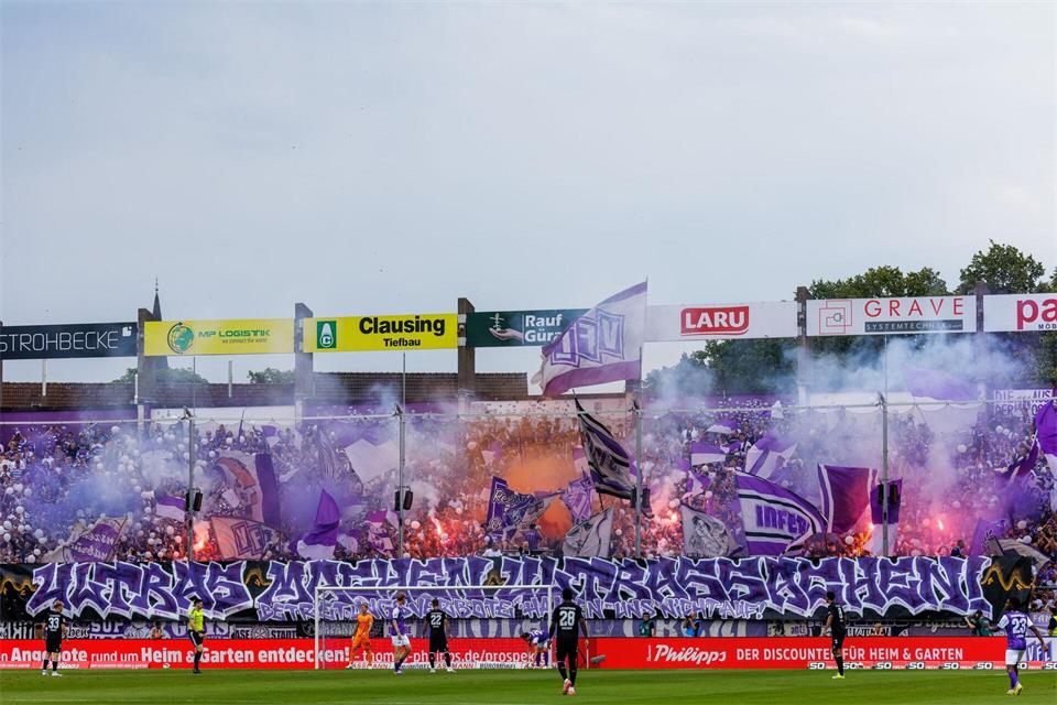 Die Fans des VfL Osnabrück sind heiß auf den Pokal-Kracher gegen Bayern München. (Archivbild)David Ebener/dpa