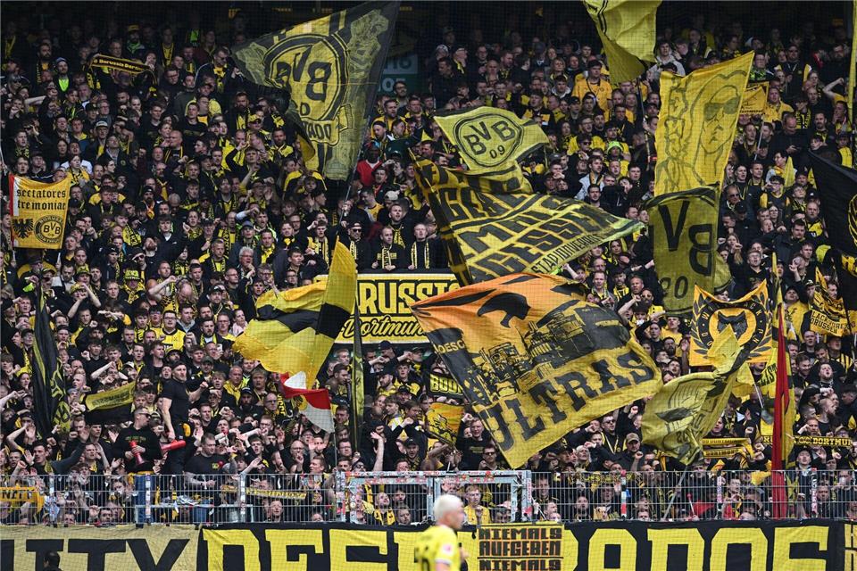 Die Fans von Borussia Dortmund dürfen sich auf den Supercup freuen. (Archivbild)Carmen Jaspersen/dpa