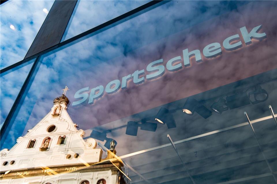 Die Fassade der mittlerweile aufgegebenen SportScheck-Filiale in München. (Archiv)Lino Mirgeler/dpa