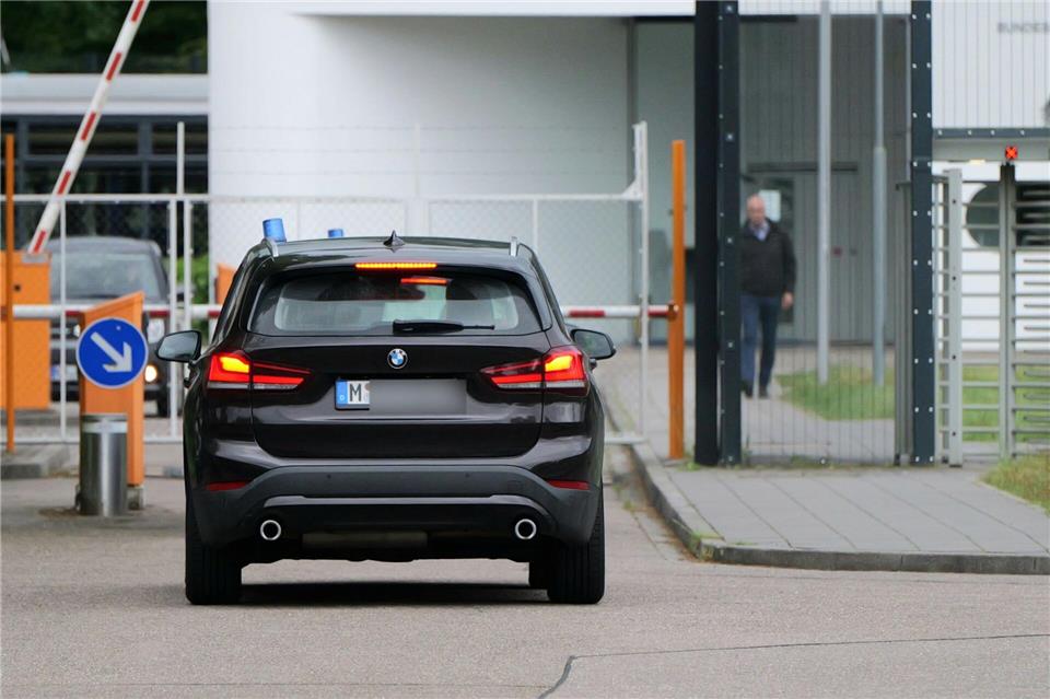 Die Festgenommenen wurden aus München zum Bundesgerichtshof nach Karlsruhe gebracht. René Priebe/PR-Video /dpa