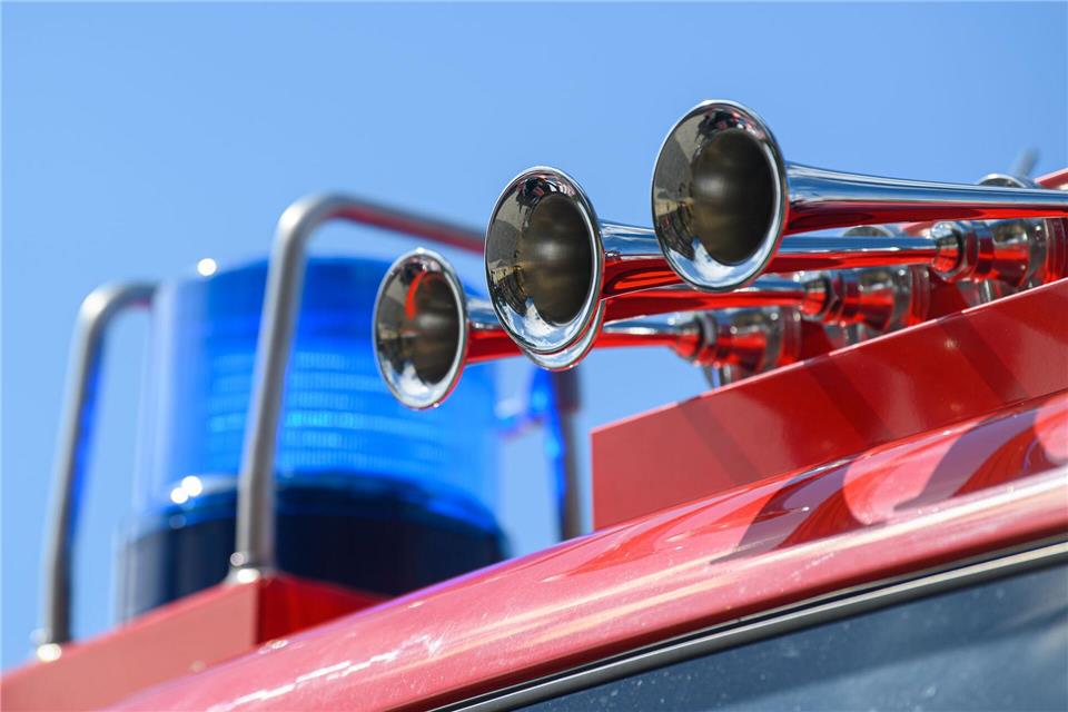 Die Feuerwehr durchsuchte die Technikräume im Keller. (Symbolbild)Robert Michael/dpa-Zentralbild/dpa