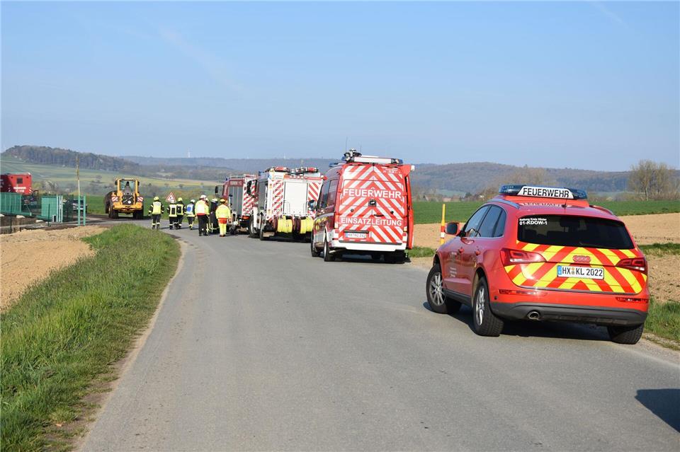 Die Feuerwehr ist im Großeinsatz.Jörn Fries/dpa