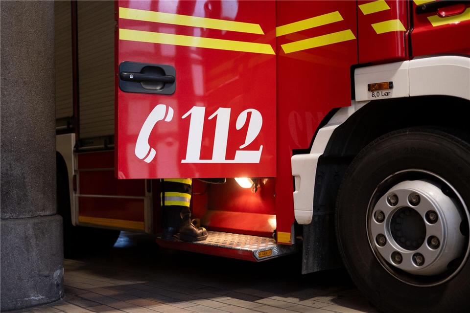 Die Feuerwehr konnte das Feuer löschen. (Symbolbild)Niklas Treppner/dpa