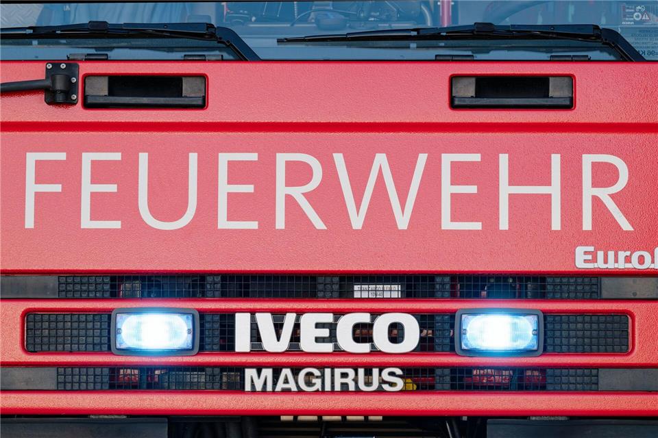 Die Feuerwehr konnte den nächtlichen Brand löschen. (Symbolbild)Uwe Anspach/dpa