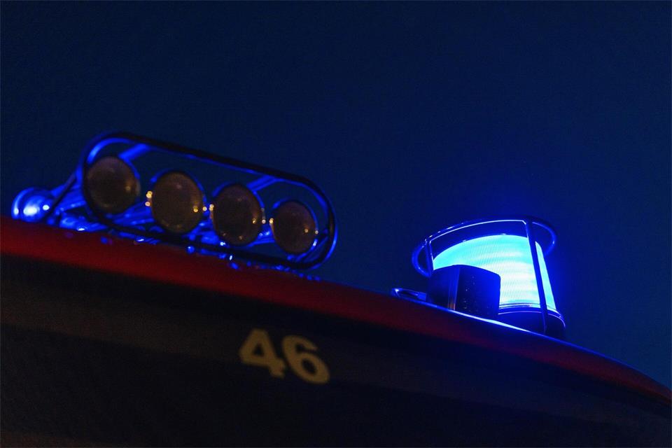 Die Feuerwehr löschte den Brand schnell. (Symbolbild)Philipp von Ditfurth/dpa