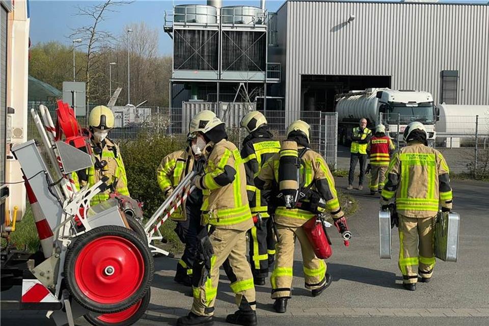 Die Feuerwehr rückte am Dienstagmorgen zur Gottlieb-Daimler-Straße aus.