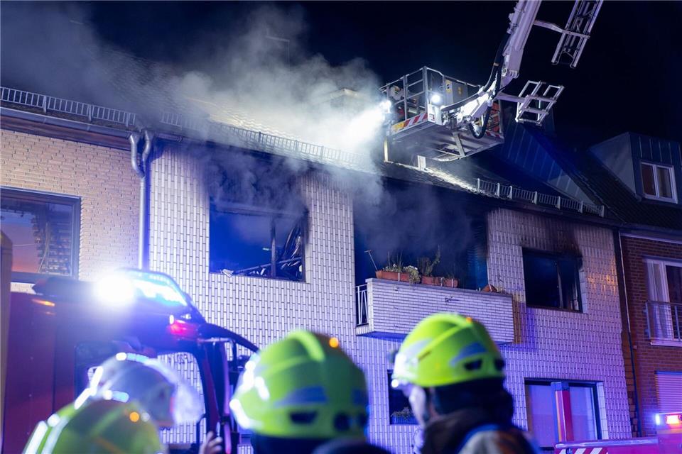 Die Feuerwehr war mit 85 Kräften im Einsatz.Jan Ohmen/dpa