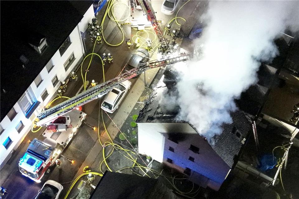 Die Feuerwehr war mit einem Großaufgebot im Einsatz. Ernst Mettlach/Feuerwehr Trier/dpa