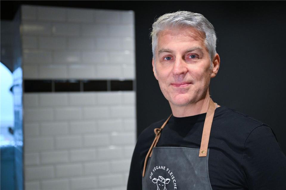 Wenn’s um die Wurst geht - EU-Streit ums vegane „Fleisch“ Die Filiale von Andreas Holz ist die insgesamt siebte des Unternehmens „Die Vegane Fleischerei“ und die erste in Baden-Württemberg.(Produktion)Bernd Weißbrod/dpa