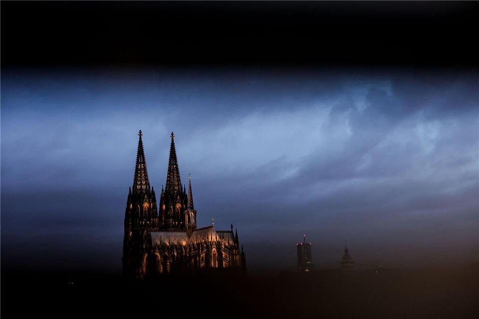 Die Finanzierung des Kölner Doms ist immer wieder Thema. (Symbolbild)Oliver Berg/dpa