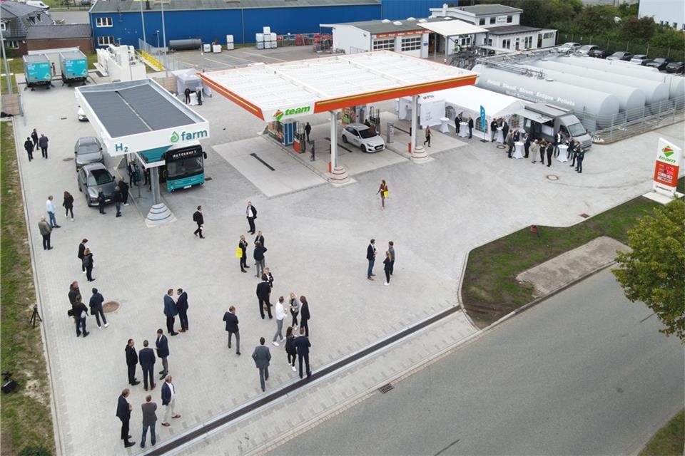 Die Firma GP Joule betreibt bereits Wasserstoff-Tankstellen in Schleswig-Holstein und berät die Stadtverwaltung bei der geplanten Wasserstoff-Tankstelle in Borken. Hier im Bild die Husumer Tankstelle.
