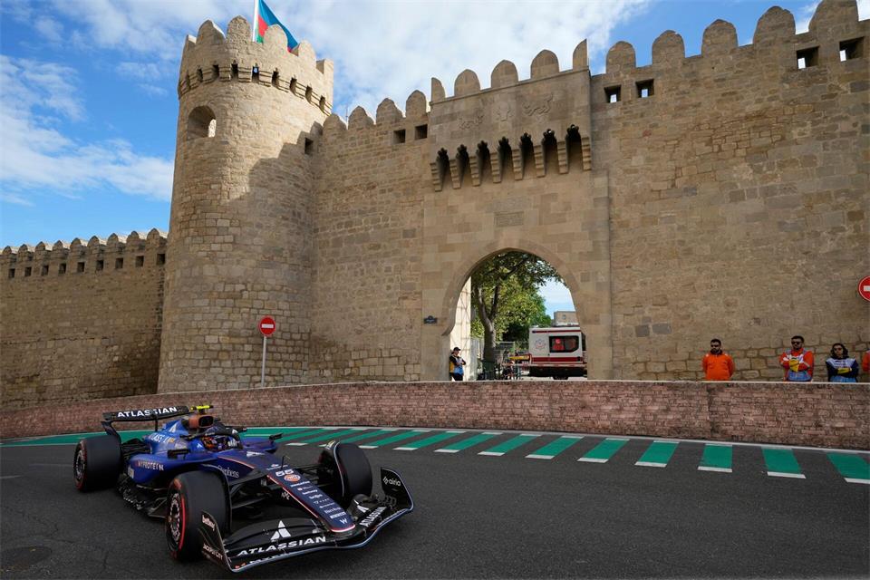 Die Formel 1 fährt seit 2016 durch Baku. (Archivbild)Darko Bandic/AP/dpa
