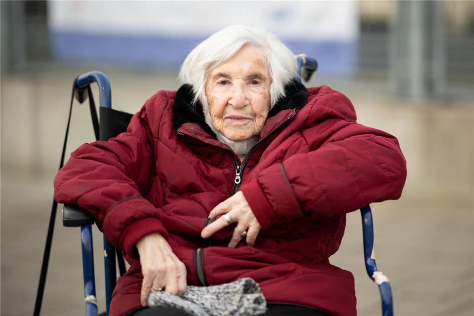 Die Forschungsstelle für Zeitgeschichte in Hamburg hat den persönlichen Nachlass der 2021 gestorbenen Holocaust-Überlebenden Esther Bejarano aufgearbeitet. (Archivbild)Daniel Reinhardt/dpa