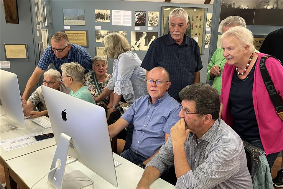 Die Foto-Aktion des Heimatvereins ist beim „Tag der offenen Tür“ auf großes Interesse gestoßen.